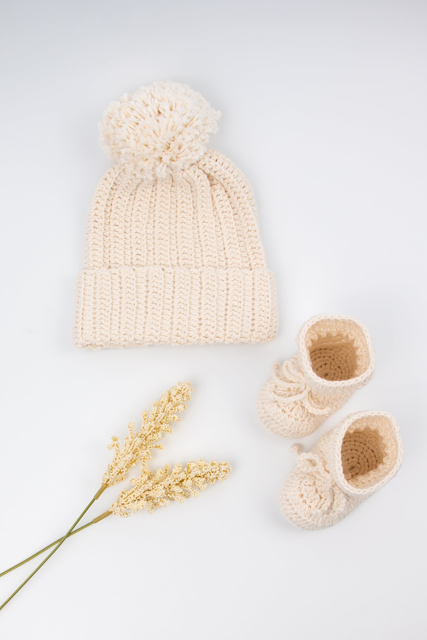 Pom Pom Beanie + Booties - Straw